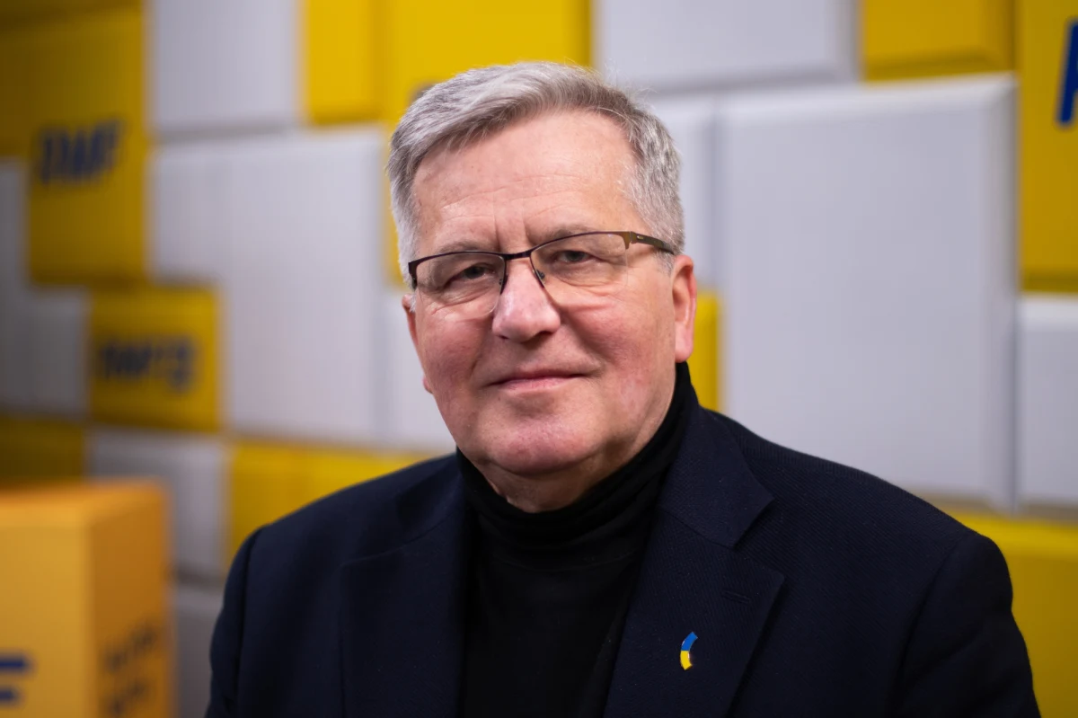 "Myślenie o jakimkolwiek współdziałaniu, w sprawach najważniejszych dla Polski, pomiędzy dzisiejszą koalicją rządzącą a opozycją pisowską, jest możliwe w sytuacji, gdy Jarosław Kaczyński zniknie z polskiej polityki, a przynajmniej z PiS-u" - tak wczorajsze spięcie w Sejmie komentował w Rozmowie w południe w RMF FM i Radiu RMF24 Bronisław Komorowski.