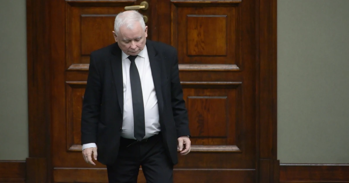 "Złożymy wniosek, bez względu na jego szanse, o odwołanie marszałka Hołowni" – stwierdził w rozmowie z Telewizją Republika lider Prawa i Sprawiedliwości Jarosław Kaczyński. "To jest po prostu skandal, żeby ktoś taki był marszałkiem Sejmu RP" – dodał. 
