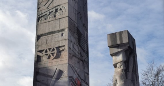 Władze Olsztyna otrzymały pisemne uzasadnienie wyroku Wojewódzkiego Sądu Administracyjnego w Warszawie w sprawie usunięcia z przestrzeni miejskiej "szubienic" czyli pomnika ustawionego w 1954 roku ku chwale Armii Czerwonej. Prezydent Piotr Grzymowicz poinformował dziś, że przygotowywana jest apelacja.