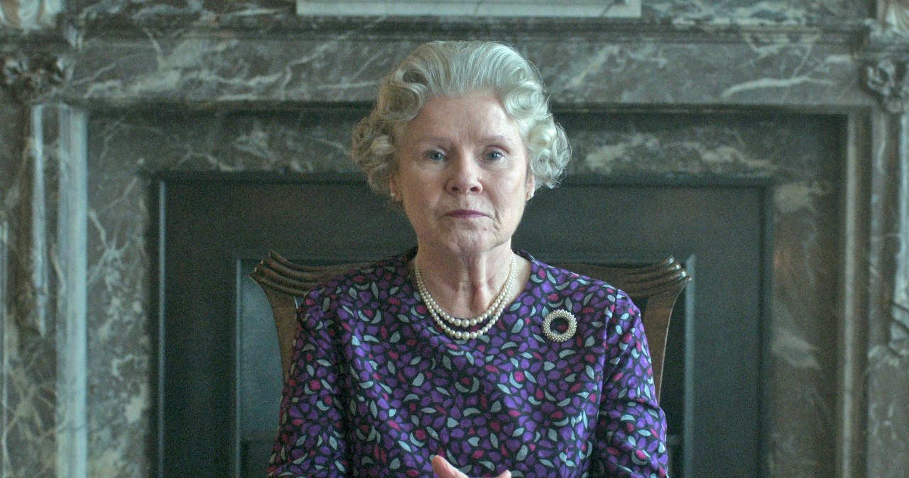 Brytyjska królowa czy różowa ropucha? Widzowie i tak ją kochają!