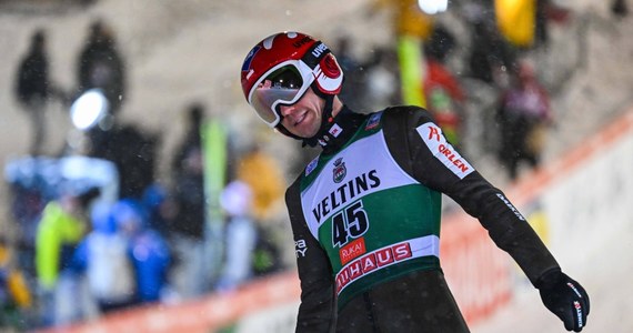 Kamil Stoch wraca do Pucharu Świata w skokach narciarskich. Trener Thomas Thurnbichler podał skład, który pojedzie na zawody w szwajcarskim Engelbergu, które odbędą się w najbliższy weekend.