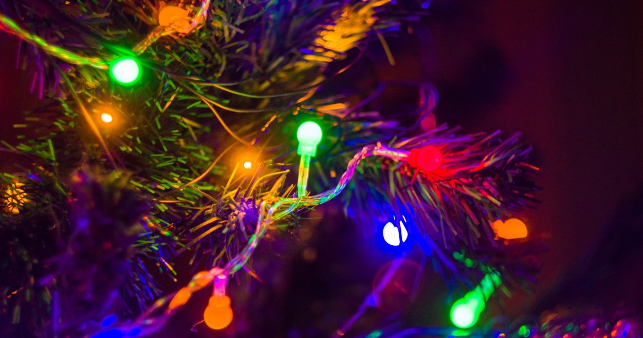 Tanie lampki choinkowe. Nie kupuj, jeżeli nie mają tego na opakowaniu