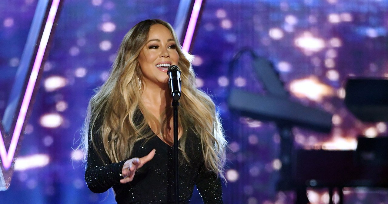 Mariah, Carey, przez, lata, była, niekwestionowaną, królową, Bożego, Narodzenia, poza, pojedynczymi, próbami, niewiele, wskazywa Bożonarodzeniowa gwiazda serwuje kolejne niespodzianki. Fani świętują