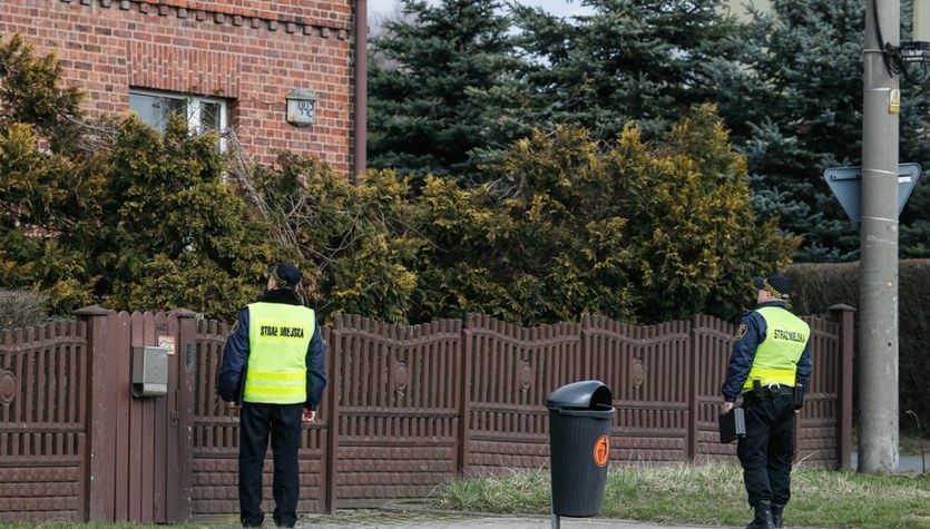  Pukają do drzwi i kontrolują. W miesiąc 100 mandatów