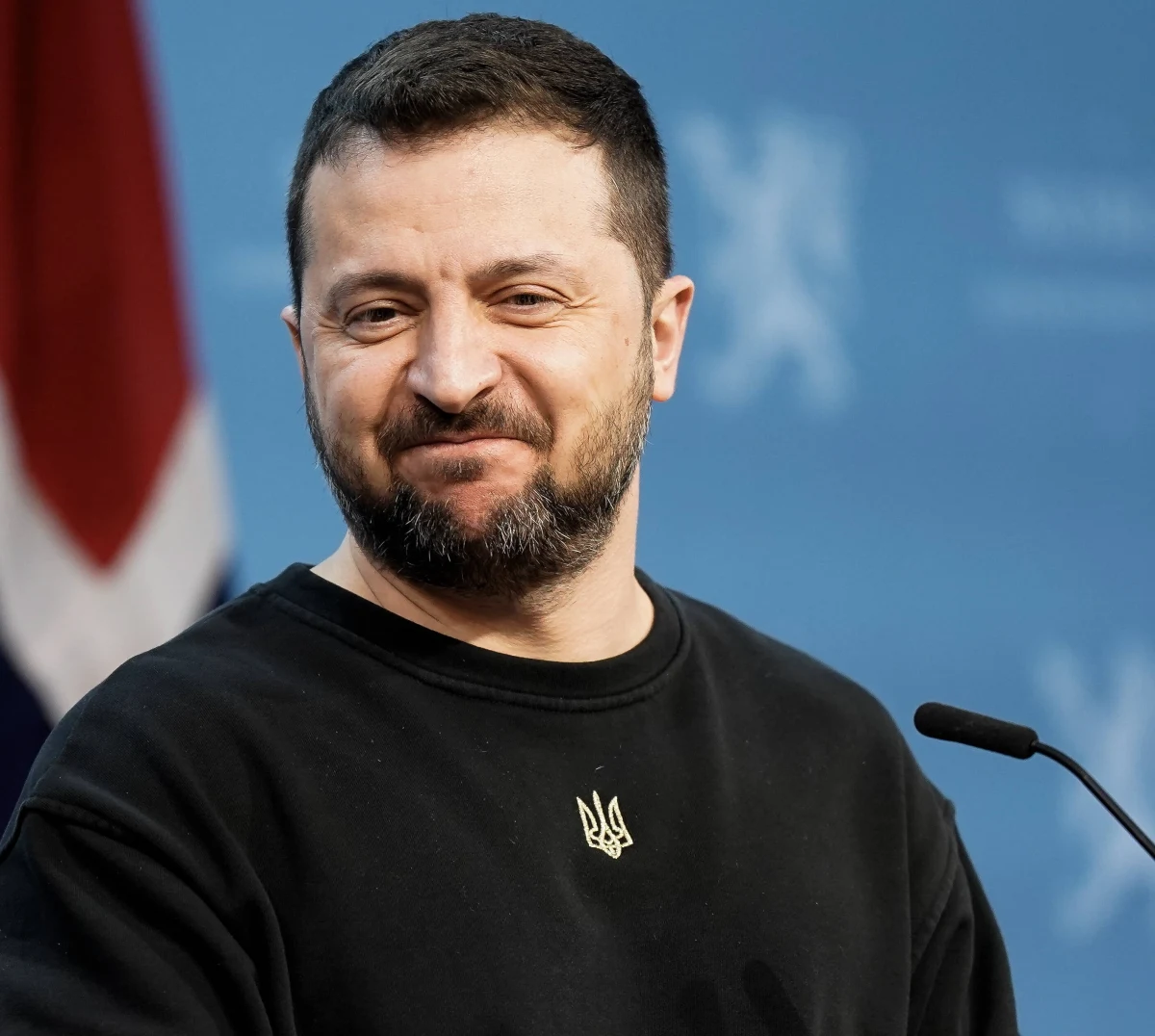 Podczas czwartkowego szczytu unijnych przywódców w Brukseli podjęta została decyzja o rozpoczęciu negocjacji akcesyjnych z Ukrainą i Mołdawią - poinformował przewodniczący Rady Europejskiej Charles Michel w serwisie X (dawniej Twitter). W głosowaniu nie wziął udziału premier Węgier Viktor Orban.