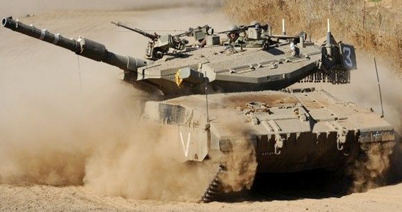 Siły Obronne Izraela pochwaliły się filmem, na którym uwieczniono moment spektakularnego, ale jednak nieudanego ataku rakietowego na ich czołg. To pokaz świetnej technologii izraelskiej.