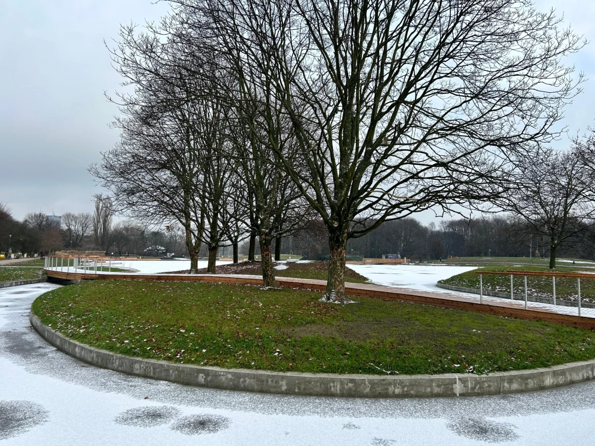 Po trwającym ponad 2 lata remoncie udostępniono w końcu zrewitalizowaną część Pola Mokotowskiego. Jest więcej zieleni, a także miejsc do odpoczynku i uprawiania sportu. Czy metamorfoza przypadła do gustu mieszkańcom?