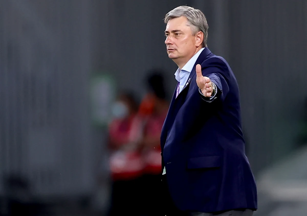 Maciej Skorża zmierzy się we wtorek z Pepem Guardiolą. Prowadzona przez polskiego szkoleniowca drużyna Urawa Red Diamonds pokonała w saudyjskiej Dżuddzie meksykański Club León i awansowała do półfinału Klubowych Mistrzostw Świata. Rywalem w walce o finał piłkarzy z Japonii będzie Manchester City.