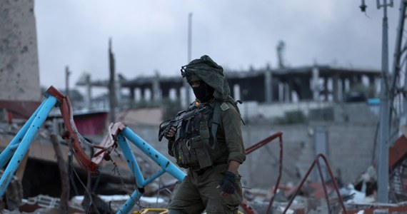 Izraelscy żołnierze przez pomyłkę zastrzelili trzech zakładników, którym udało się wydostać z rąk Hamasu. Informację na ten temat przekazał w piątek rzecznik Sił Obronnych Izraela kontradmirał Daniel Hagari.