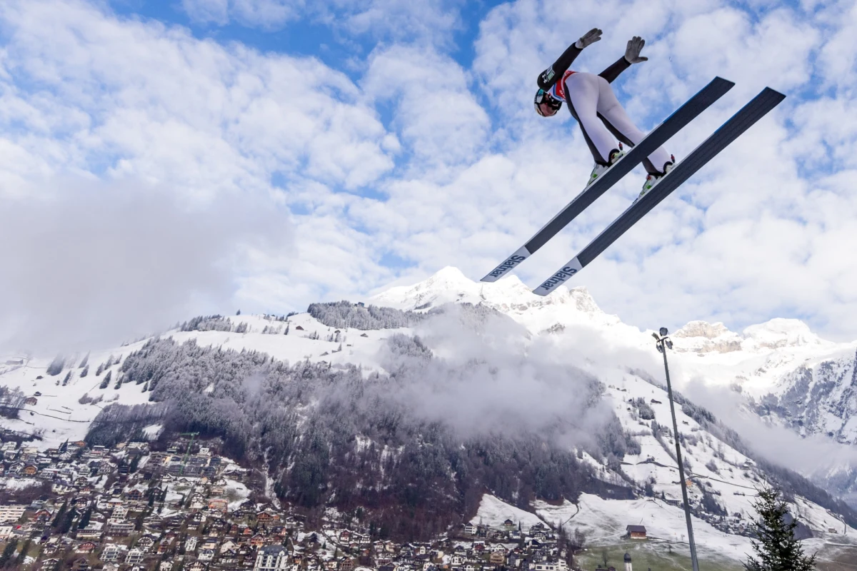 Czterech Polaków wystąpi w konkursie Pucharu Świata w Engelbergu. W tym sezonie biało-czerwoni spisują się poniżej oczekiwań, ale w Szwajcarii często odnosili sukcesy.