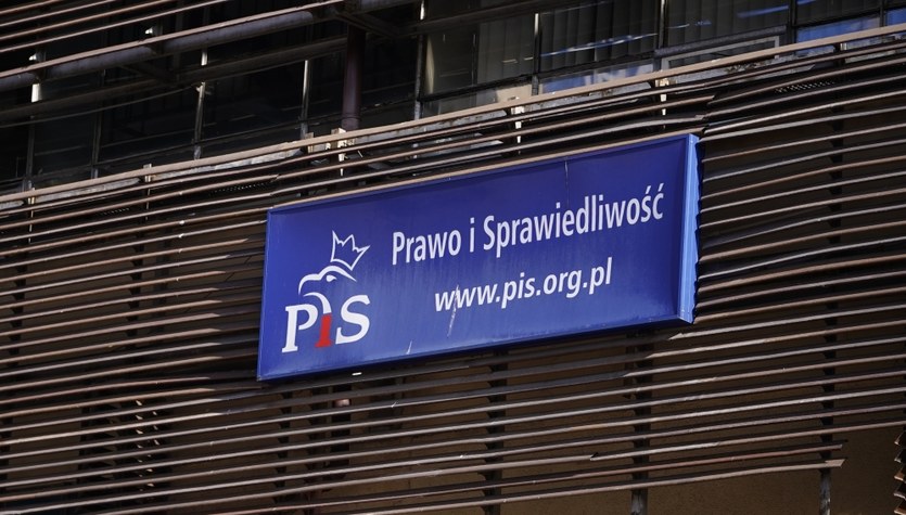  W samo południe na Nowogrodzkiej. Ważne spotkanie PiS