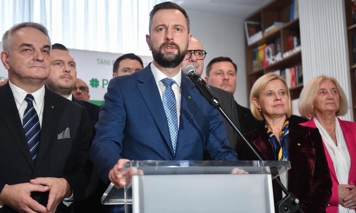 Po posiedzeniu Rady Nadzorczej PSL działacze partii z Władysławem Kosiniakiem-Kamyszem na czele zadeklarowali realizację obietnic wyborczych. "Trzecia Droga się sprawdziła, podążamy nią" - powiedział szef ludowców. Jedne z pierwszych decyzji dotyczą podwyżek - 20-proc. dla żołnierzy Wojska Polskiego i instytucji podległych MON oraz 30-proc. dla szkół wojskowych i uczelni wyższych.