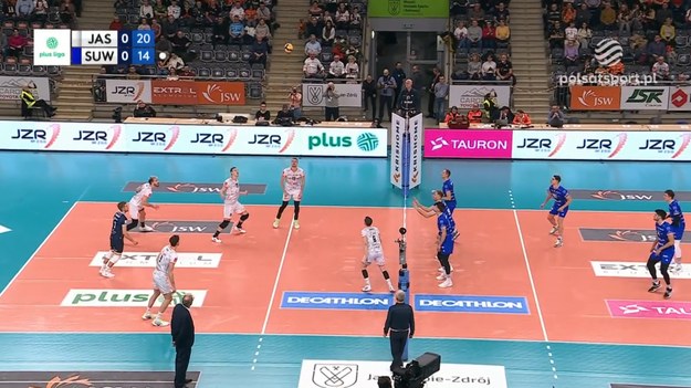 Skrót meczu Jastrzębski Węgiel – MKS Ślepsk Malow Suwałki 3:0 (25:17, 25:18, 25:19) - siatkówka; PlusLiga, 12. kolejka. 
