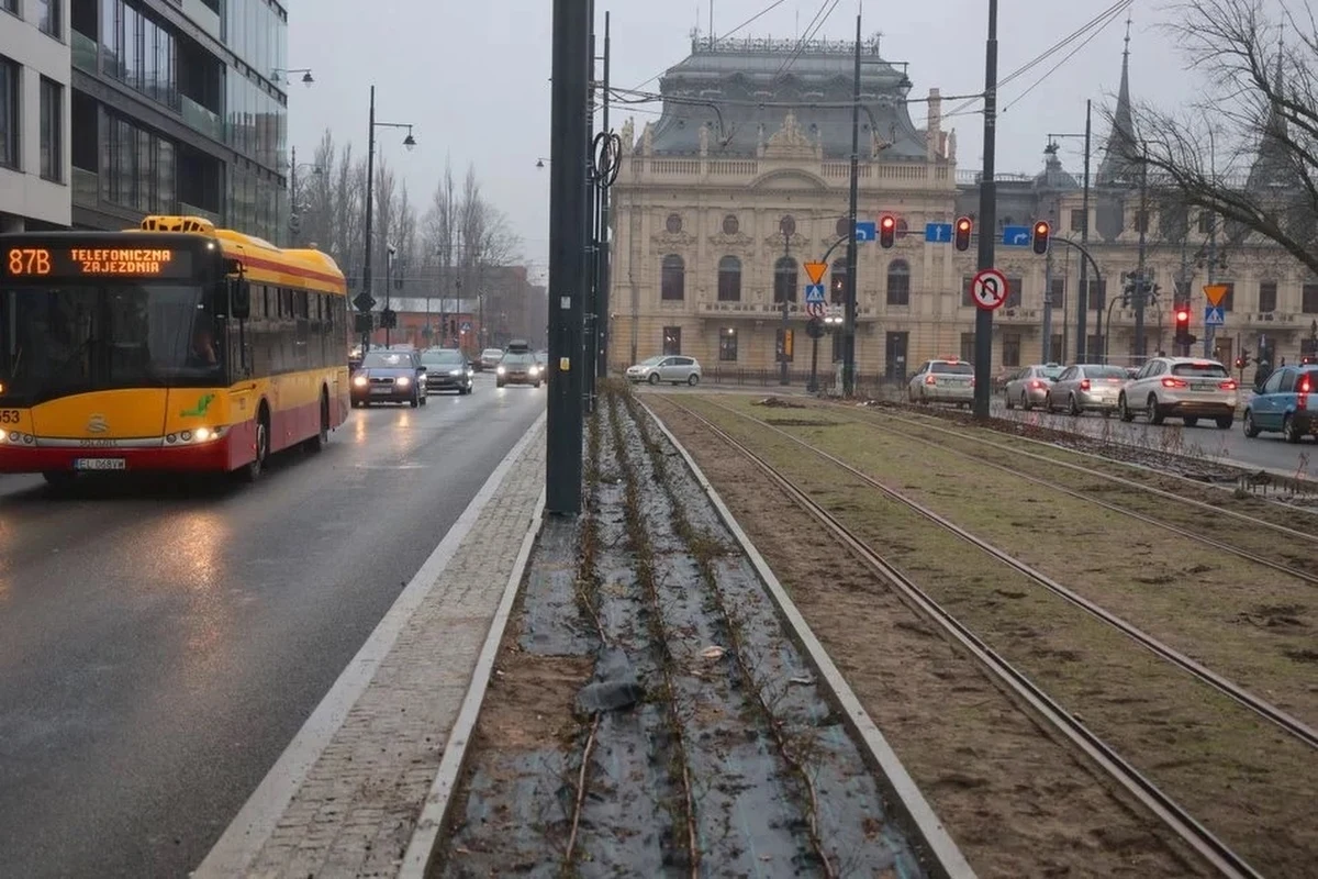 W nocy z soboty na niedzielę dopuszczony do ruchu zostanie przebudowany odcinek ul. Ogrodowej i Północnej - od ul. Zachodniej do ul. Kilińskiego w Łodzi. Remont ważnej drogi w centrum miasta trwał blisko dwa lata i kosztował ponad 45 mln z