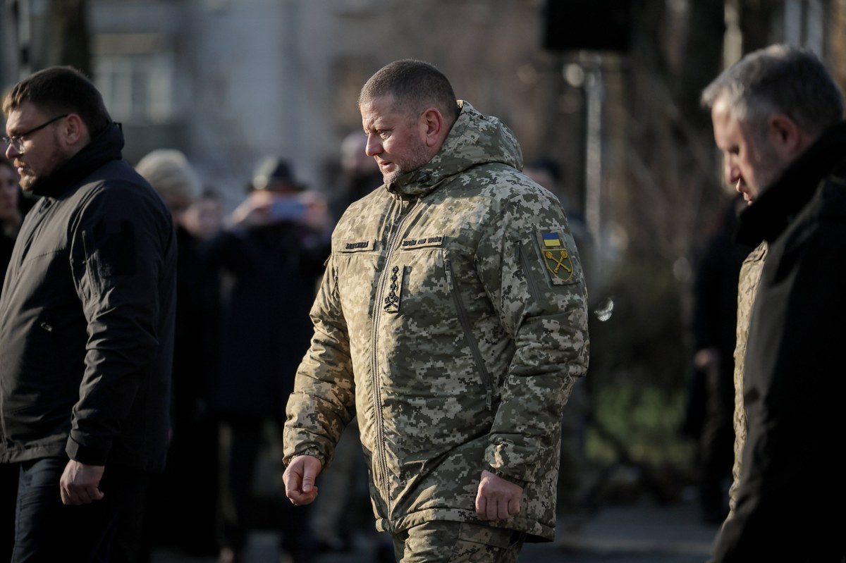 W pomieszczeniu użytkowanym przez głównodowodzącego Sił Zbrojnych Ukrainy generała Wałerija Załużnego wykryto urządzenie podsłuchowe. Służba Bezpieczeństwa Ukrainy (SBU) wszczęła dochodzenie w tej sprawie. 