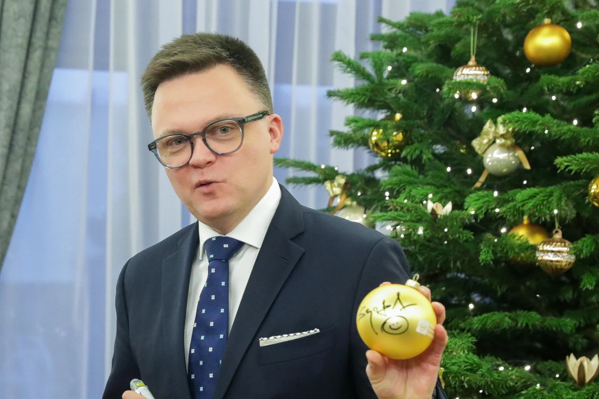 Marszałek Sejmu zaprosił na specjalną sejmową wigilię 400 osób: bezdomnych, samotnych, biednych, potrzebujących. Chce ją zorganizować wspólnie z organizacjami pomocowymi. Znamy szczegóły zapowiedzianej przez Szymona Hołownię wigilii dla osób w kryzysie.