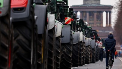 Tysiące traktorów w Berlinie. Rolnicy zablokowali centrum miasta 