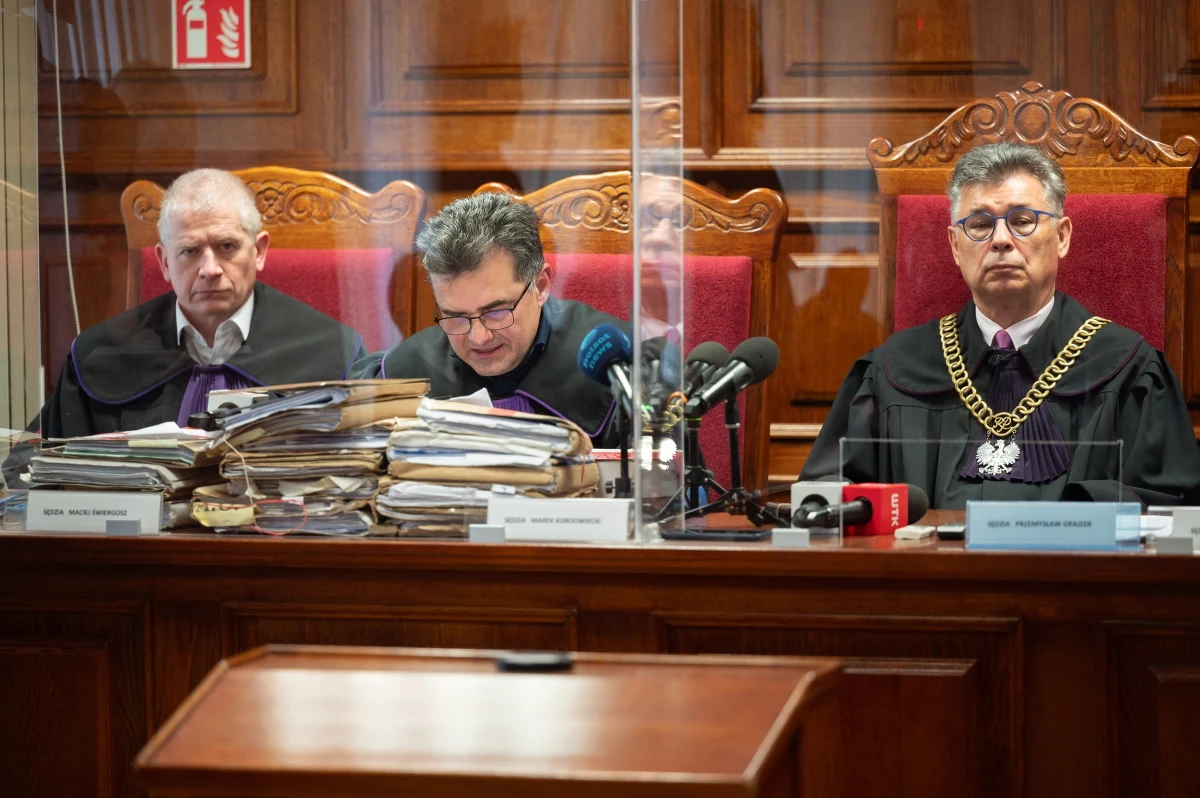 Karę dożywotniego pozbawienia wolności Sąd Apelacyjny w Poznaniu wymierzył Magdalenie C., która zabiła swoją trzyletnią córkę Zuzię. Uchylił jednak postanowienie sądu I instancji dotyczące warunkowego, przedterminowego zwolnienia i zdecydował, że kobieta będzie mogła się o nie starać po 25 latach. Wyrok jest prawomocny.

