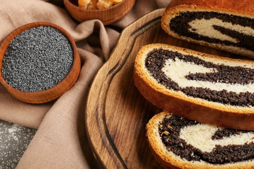 "Koktajl pestycydów" w gotowych masach makowych. Oto wyniki badań