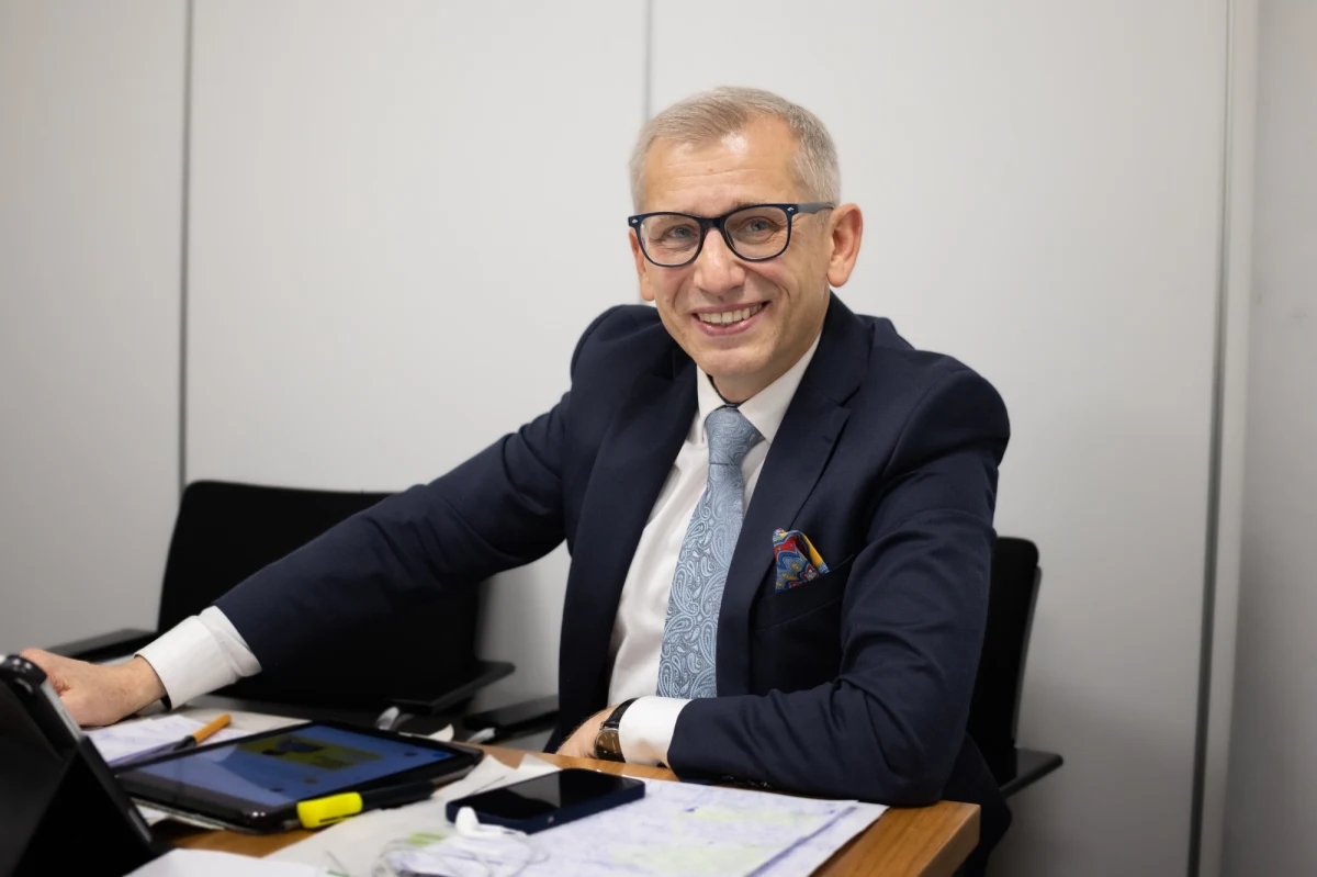 Prezes PiS Jarosław Kaczyński niewątpliwie ma wiedzę, którą powinien podzielić się nie tylko z komisją ds. „wyborów kopertowych”, ale przede wszystkim z obywatelami – powiedział senator Krzysztof Kwiatkowski, który był we wtorek gościem Rozmowy o 7:00 w RMF FM i Radiu RMF24. Wyraził przy tym nadzieję, iż szef Prawa i Sprawiedliwości nie będzie łamał prawa i stawi się przed oblicze gremium, które we wtorek ma rozpocząć swe prace. 