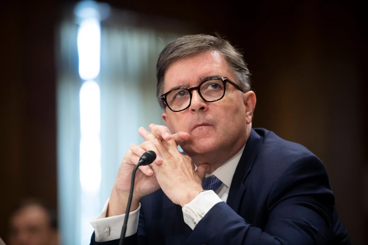 Asystent sekretarza stanu ds. europejskich i eurazjatyckich James O'Brien odwiedzi dziś Warszawę i spotka się z przedstawicielami nowego polskiego rządu - poinformował w poniedziałek Departament Stanu USA. Wcześniej O'Brien złożył wizytę w Kijowie.
