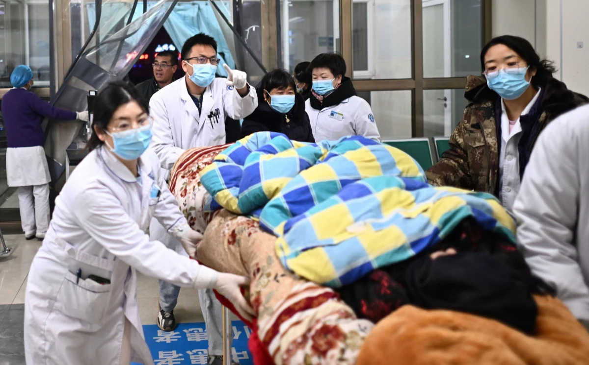 Co najmniej 111 osób zginęło w trzęsieniu ziemi o magnitudzie 6,2 w skali Richtera, które nawiedziło górzysty region w północno-zachodnich Chinach. Informację na ten temat podały media państwowe tego kraju.