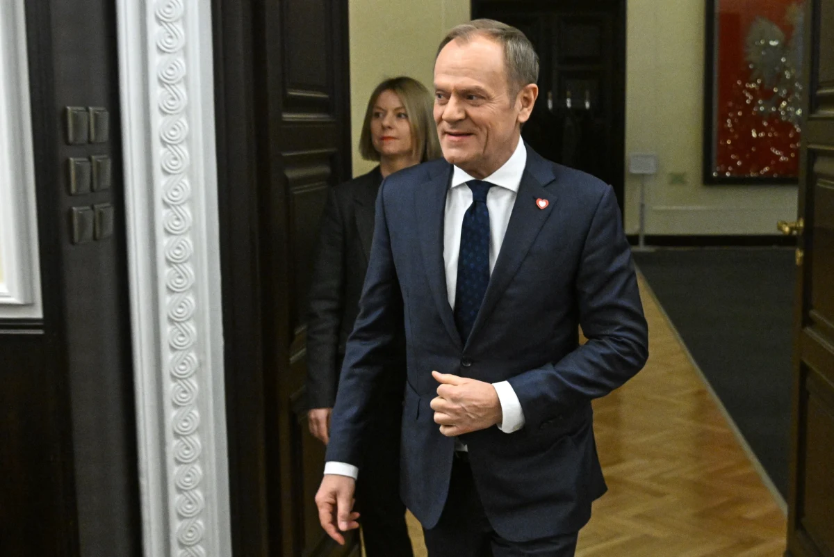 "Nowi szefowie służb, w tym CBA, przyjęcie budżetu, odwołanie Kurskiego z Waszyngtonu - to na początek dnia. Długiego dnia" - napisał premier Donald Tusk we wpisie na platformie X.