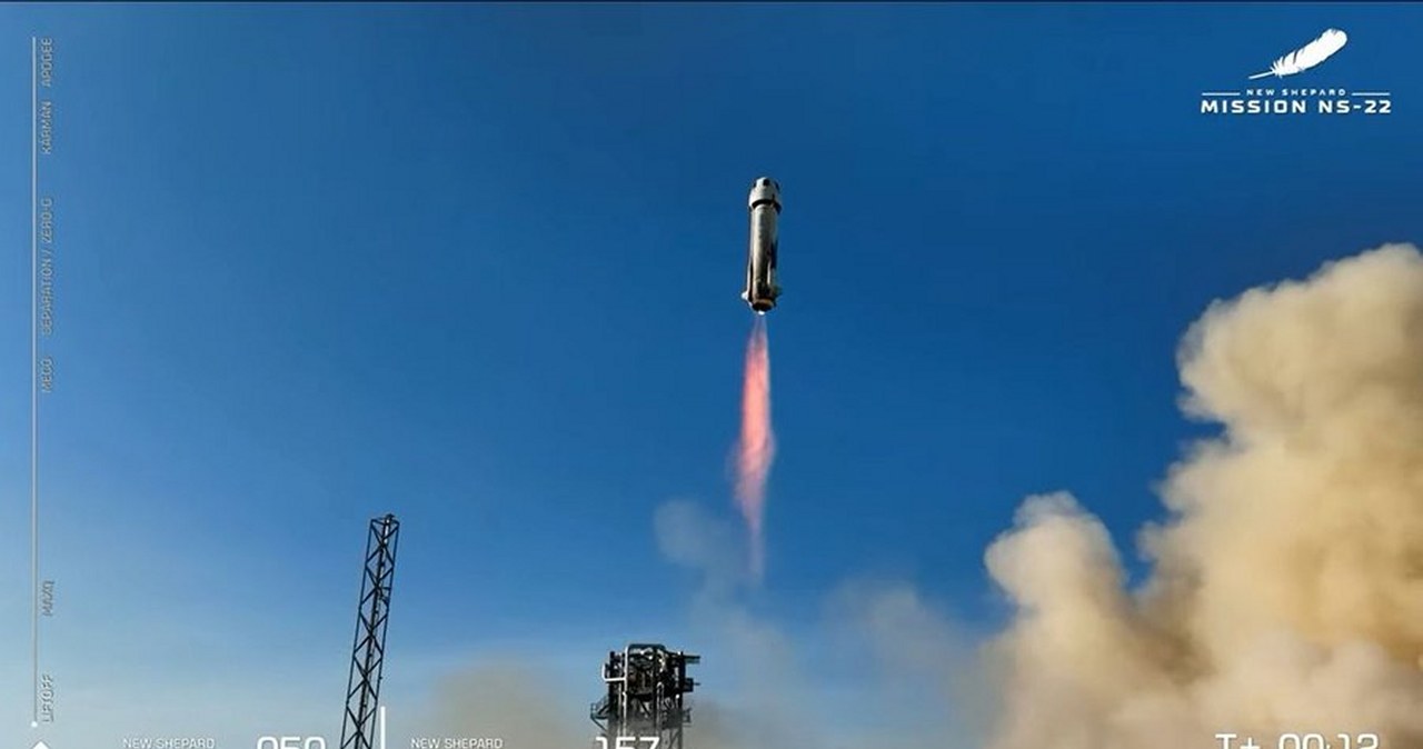 Firma Blue Origin wraca do gry. Założyciel Amazonu wysłał właśnie swoją załogową rakietę New Shepard na granicę kosmosu. To nowy rozdział w rozwoju kosmicznej turystyki.