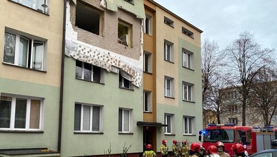 Wybuch gazu w bloku w Rzeszowie. Z mieszkania wypadły wszystkie okna 