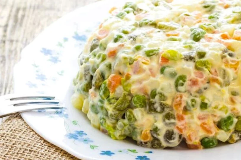 Jaki wybrać majonez do sałatki jarzynowej? Oto najlepszy wybór