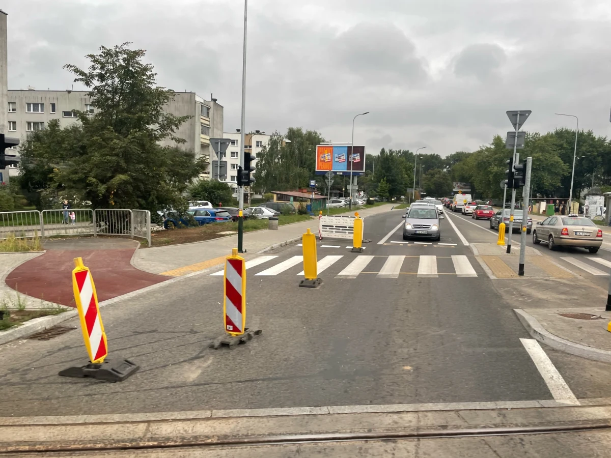 Aleja 29 Listopada jednak nie zostanie otwarta przed Bożym Narodzeniem. To zła informacja dla kierowców. Dobra jest taka, że od piątku będą mogli korzystać z Trasy Wolbromskiej.

