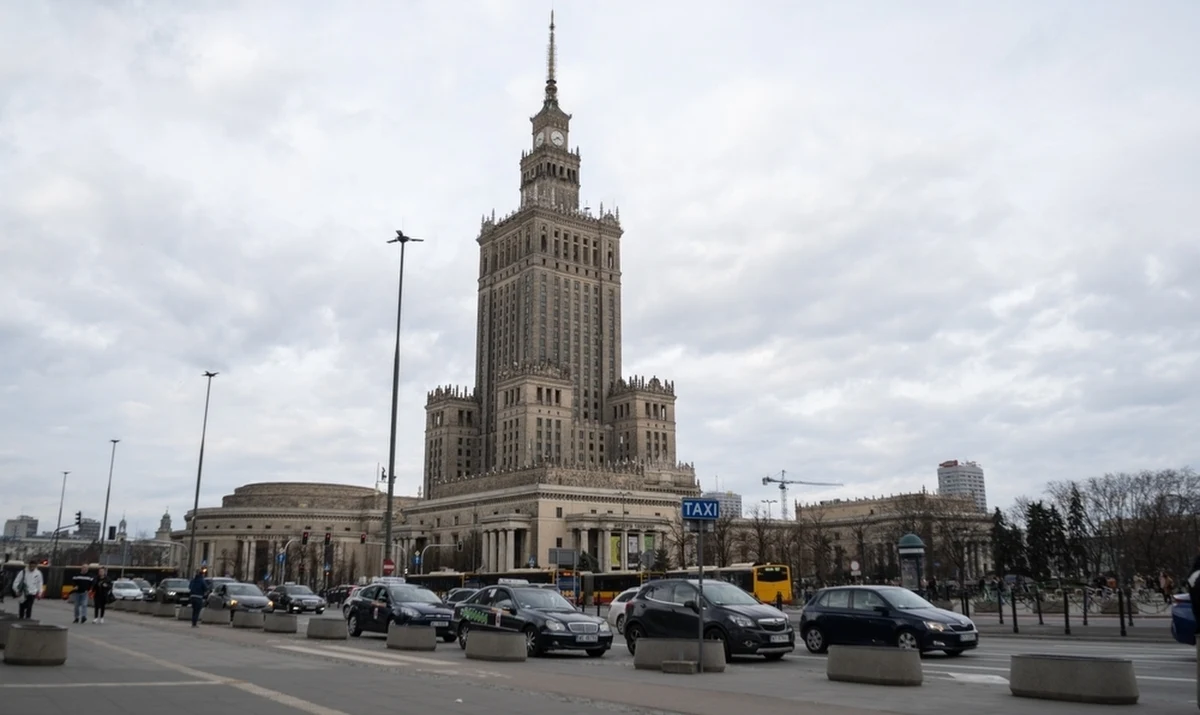 "Mimo że Polska zaczynała z najniższego poziomu, to postęp, który zaszedł w tym kraju, nie ma sobie równych na tle Europy" - pisze "Handelsblatt". Niemiecki dziennik słodzi naszemu krajowi, podkreślając, że Polska wyprzedza Niemcy "praktycznie we wszystkich wskaźnikach".