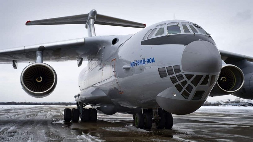 W Afryce został zniszczony za pomocą drona kolejny samolot transportowy należący do Federacji Rosyjskiej, a wykorzystywany przez grupę Wagnera. USA i Ukraina zapowiedziały likwidację armii najemników na całym świecie.
