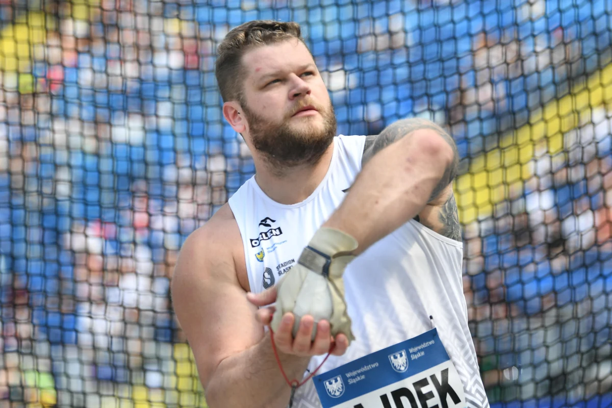 Tradycje trzeba święcić, więc na święta jak najbardziej pozwalam sobie na różne ustępstwa, bo jest to czas wolny, czas dla rodziny i oczywiście dla obżarstwa - mówi Paweł Fajdek, 5-krotny mistrz świata w rzucie młotem, medalista olimpijski, na antenie internetowego Radia RMF24.