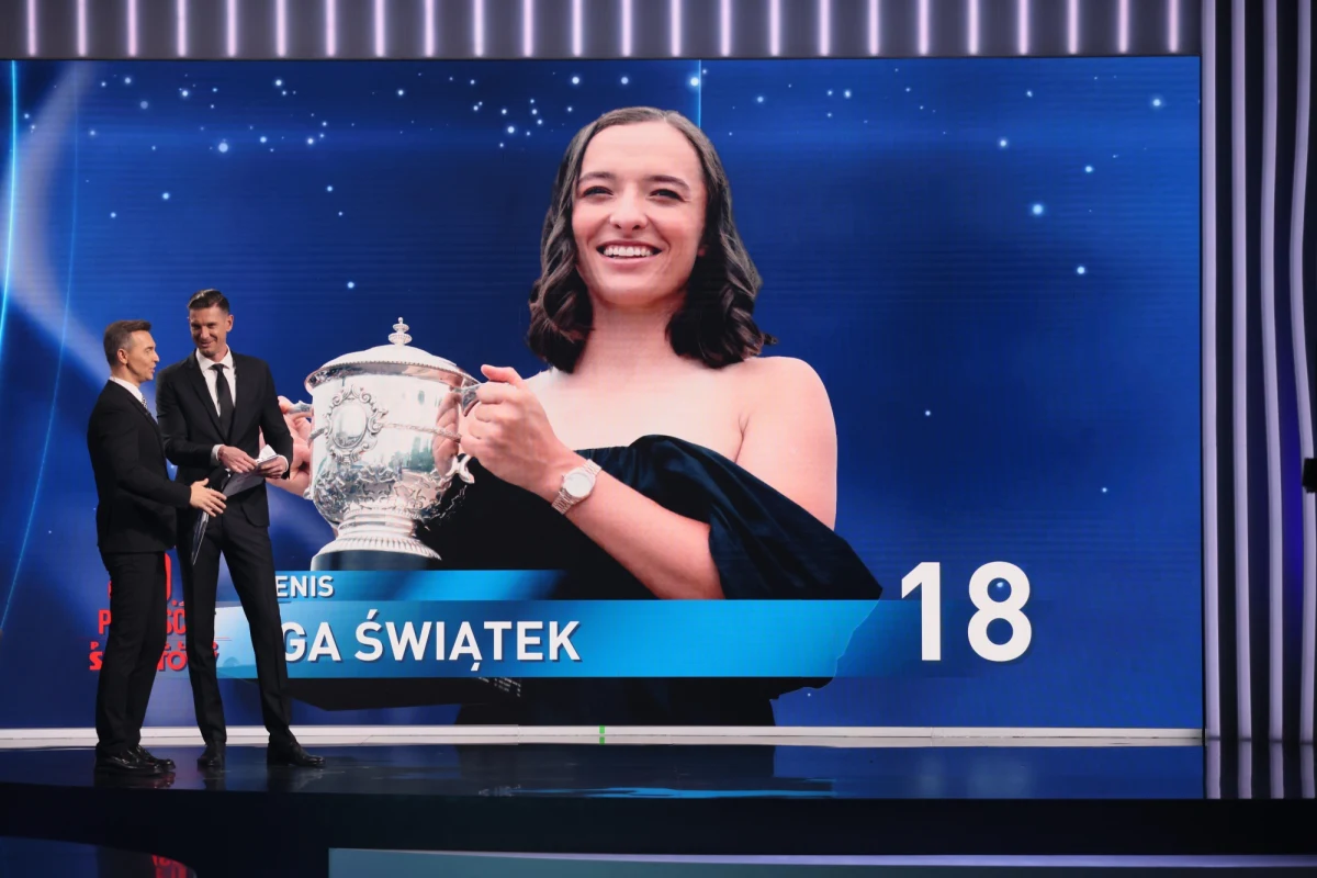 Według szacunków magazynu "Forbes" Iga Świątek była w 2023 roku najlepiej zarabiającą sportsmenką. Polka zainkasowała miliony dolarów, a amerykański magazyn podkreśla, że tenisistka z Raszyna ma zaledwie 22 lata.