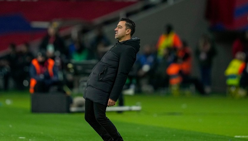 Xavi was angry during the first half of the Barcelona match.  Lewandowski also took a hit, and that’s what he heard