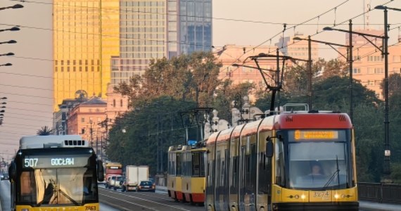 Od soboty w Warszawie zacznie obowiązywać świąteczno-noworoczny rozkład jazdy komunikacji miejskiej. Zawieszone zostaną dwie linie, a uruchomiona zostanie linia C40.