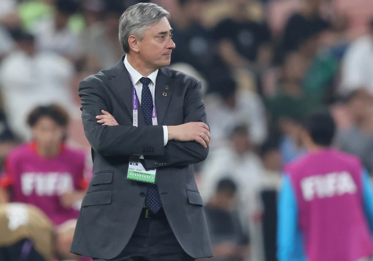 ​Prowadzony przez Macieja Skorżę japoński zespół Urawa Red Diamonds przegrał w saudyjskiej Dżuddzie z egipskim Al-Ahly 2:4 w meczu o trzecie miejsce Klubowych Mistrzostw Świata w piłce nożnej. W wieczornym finale Manchester City pokonał 4:0 Fluminense. Sędzią spotkania był Szymon Marciniak.