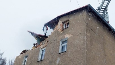 Wybuch gazu w domu wielorodzinnym w Sosnówce. 2 osoby ranne