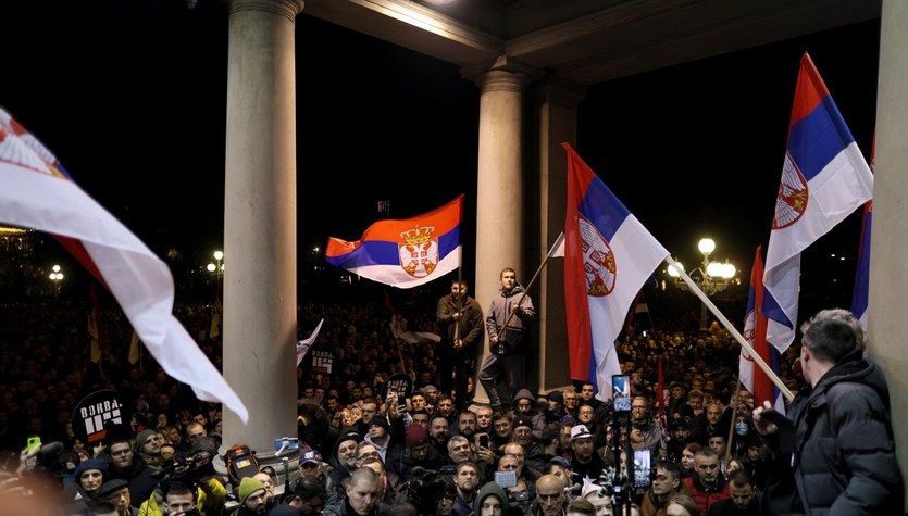  Kolejna odsłona demonstracji w Belgradzie. Ranni policjanci