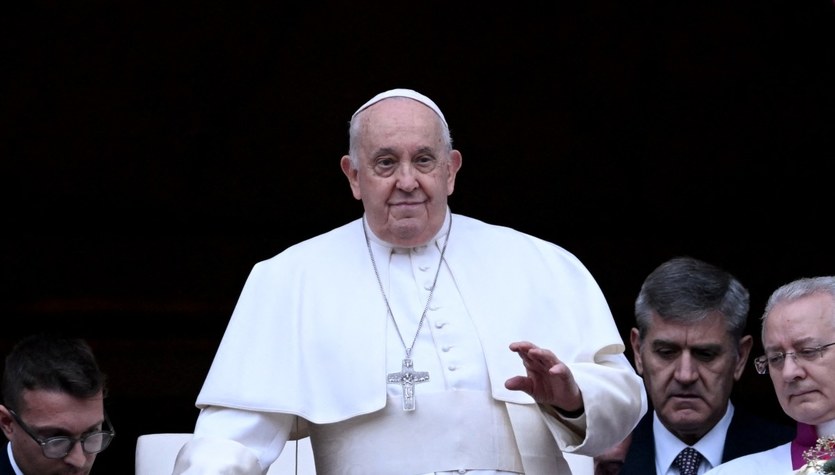 european și european.  Papa Francisc cu un apel.  Vorbiți despre „tragerea sforilor războiului”.