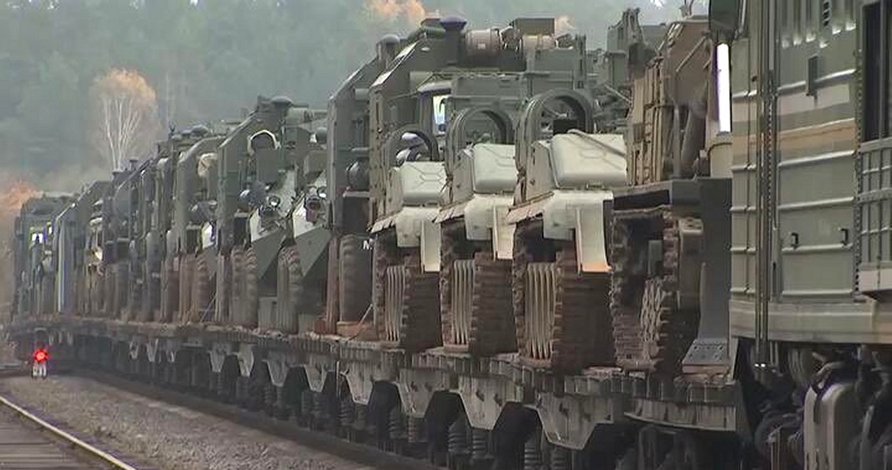 Partyzanci działający dla ukraińskiej armii wykryli ogromny transport rosyjskich pojazdów w okolicach krymskiego miasta Dżankoj. Kreml może szykować się do większej ofensywy nad Dnieprem.