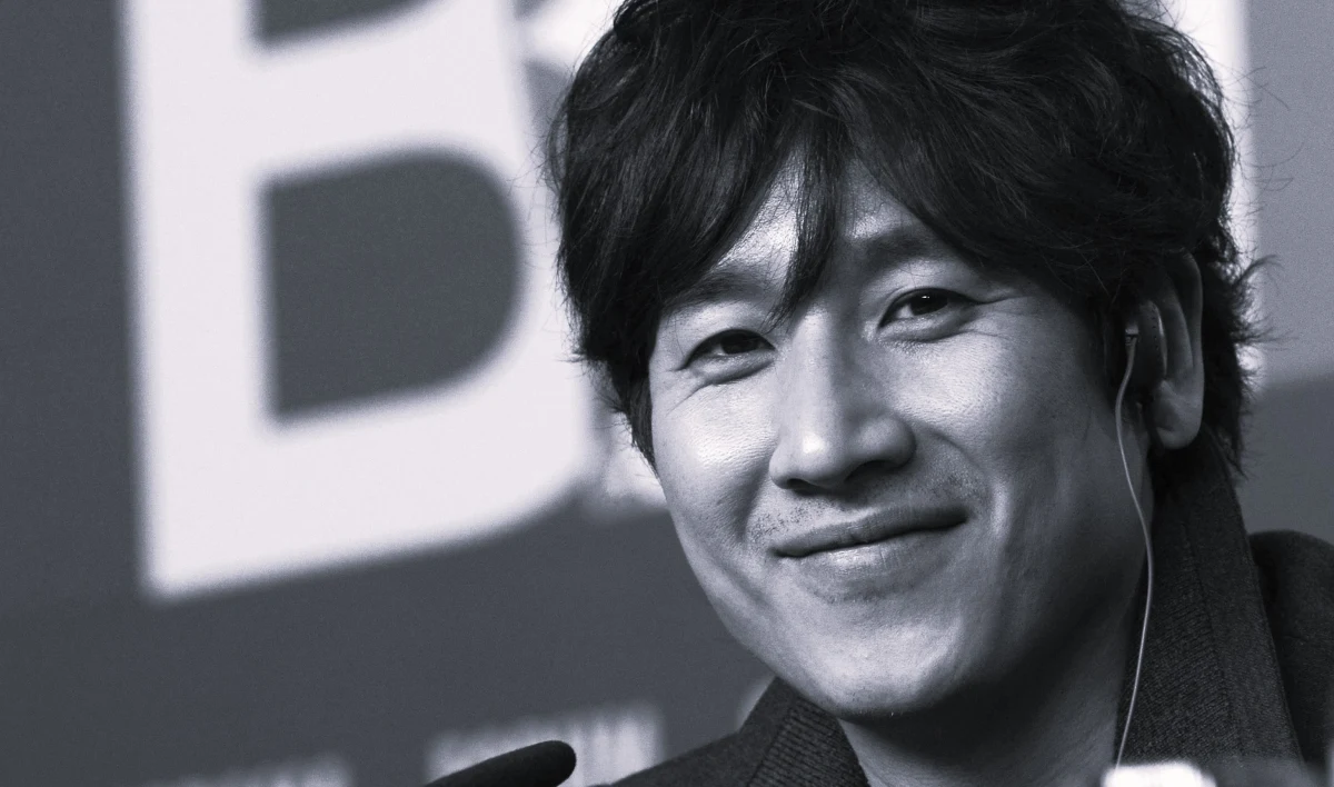 Aktor znany z filmu "Parasite" Seon-gyun Lee został znaleziony martwy w samochodzie w parku w centrum Seulu. Informację podała agencja Yonhap, powołując się na lokalną policję.