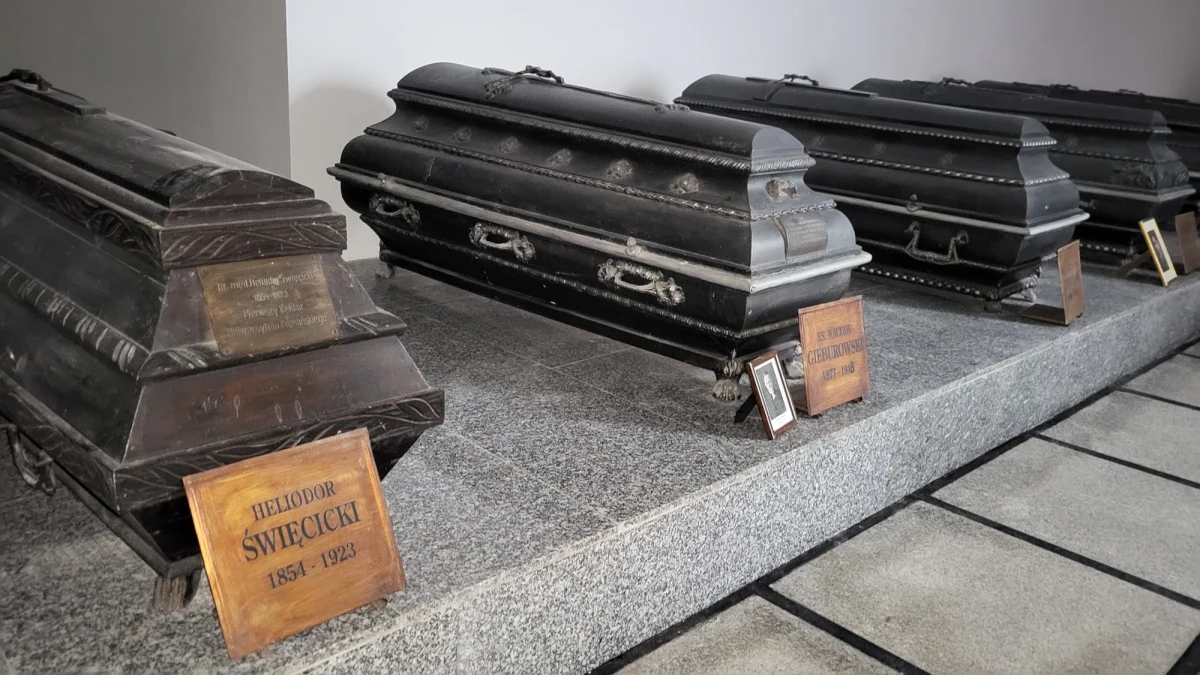 Znów można pomodlić się w Krypcie Zasłużonych Wielkopolan przy kościele pw. św. Wojciecha w Poznaniu. W ostatnim czasie miejsce to przechodziło gruntowny remont.