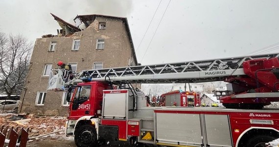 Policjanci z Karpacza zatrzymali 43-latka, który odpowie za doprowadzenie w sobotę do wybuchu gazu w domu wielorodzinnym w Sosnówce. Mężczyzna miał niemal 3 promile alkoholu w organizmie. 