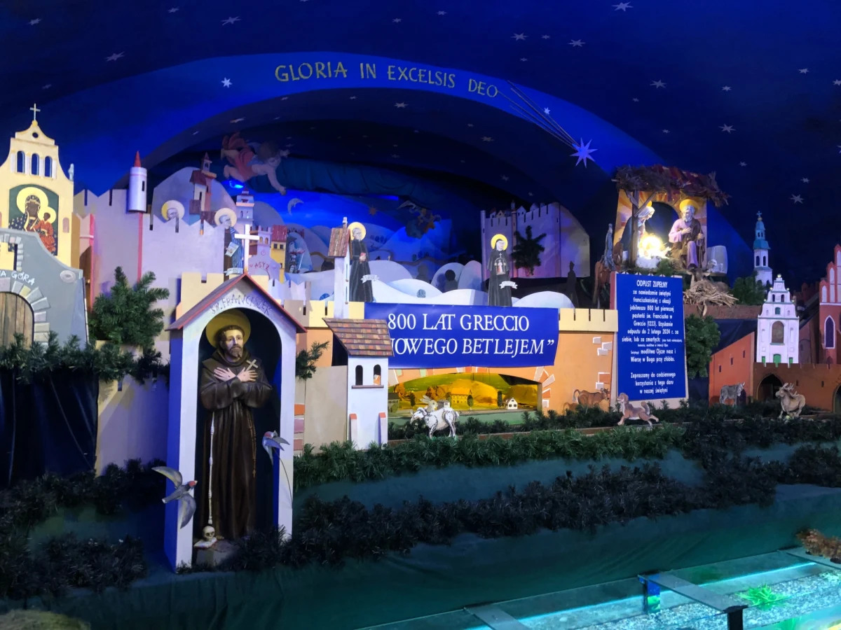 Setki osób przyciąga najstarsza, ruchoma szopka bożonarodzeniowa w Warszawie. Od Bożego Narodzenia można ją zobaczyć w stołecznym Klasztorze Braci Mniejszych Kapucynów. W tym roku szopka jest prezentowana publiczności 75 raz.

