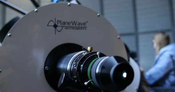 W Planetarium Śląskim w Chorzowie odbyło się otwarcie dwóch obserwatoriów astronomicznych. Zaprezentowane zostały nowe instrumenty badawcze: teleskop optyczny wyposażony w zwierciadło o średnicy 70 cm oraz radioteleskop.