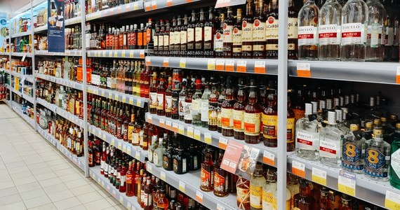 Miasto Katowice zakończyło konsultacje społeczne z mieszkańcami osiedla Tysiąclecia w sprawie ograniczenia godzin sprzedaży alkoholu w punktach sprzedaży detalicznej. Większość głosujących była przeciwko wprowadzeniu obostrzeń.