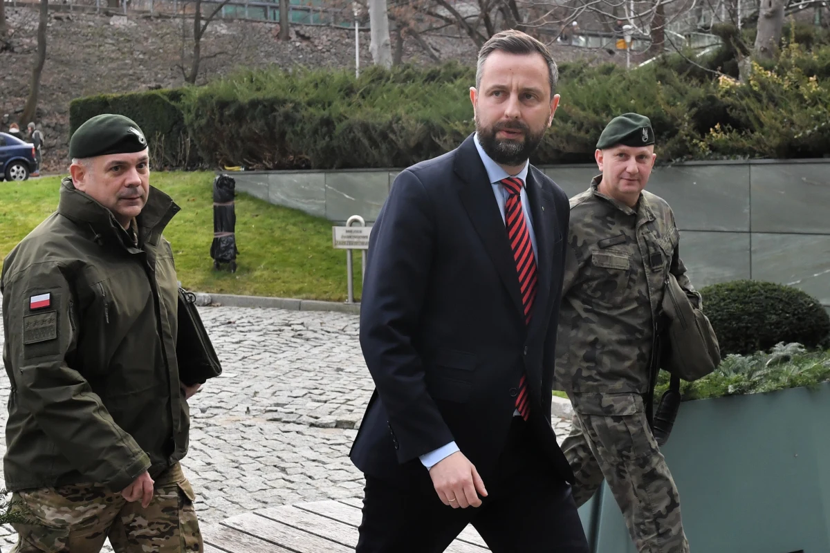 Na godzinę 13:00 prezydent Andrzej Duda zwołał posiedzenie Biura Bezpieczeństwa Narodowego w związku z faktem, że niezidentyfikowany obiekt wleciał od strony Ukrainy na terytorium Polski. 