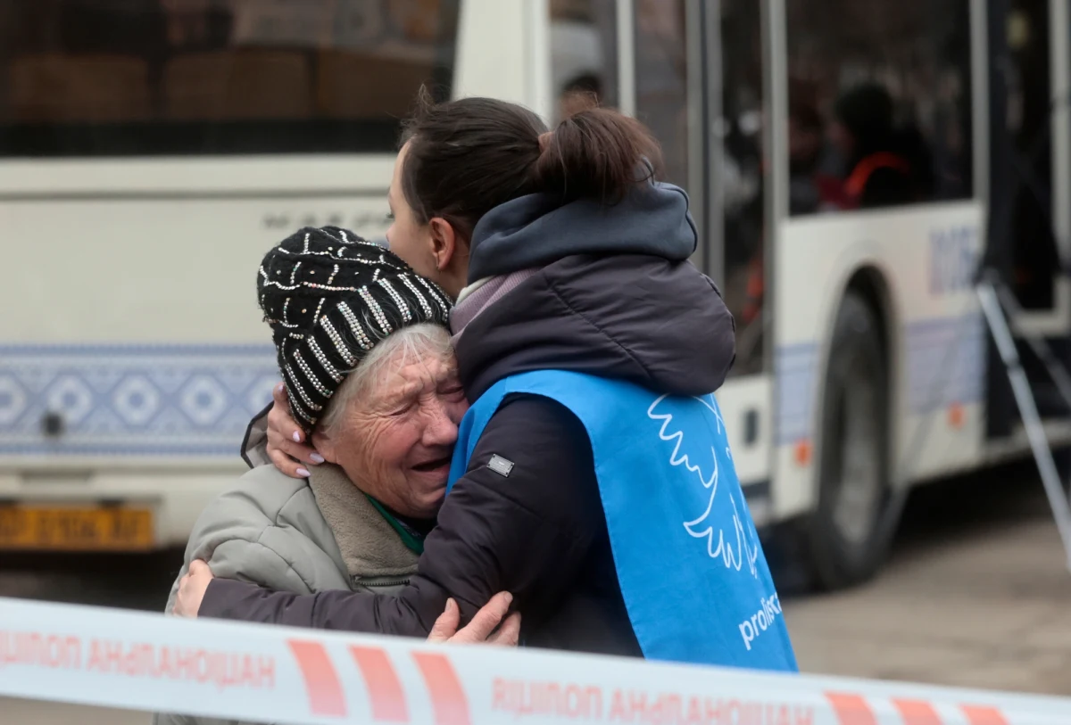 Zachód potępia ostatni zmasowany atak Rosjan na Ukrainę. Oświadczenie w tej sprawie wydała unijna dyplomacja, ale i przedstawiciele niektórych państw m.in. Polski. "Poszkodowanym i ich rodzinom okazujemy solidarność i wsparcie oraz wzywamy Kreml do zaprzestania zbrodniczych działań w Ukrainie" – apeluje polskie Ministerstwo Spraw Zagranicznych. 